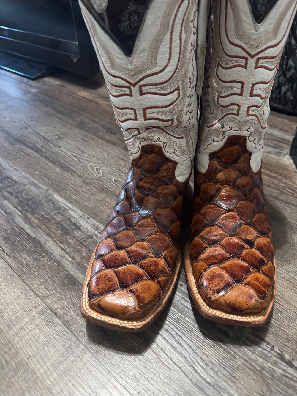 Classic Men's Tan & Cream Exotic Scale Western Boots